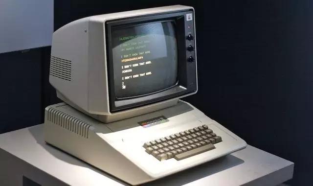 图0：带你看25年前的电脑系统，35年前的游戏，40年前的电脑，全是回忆！